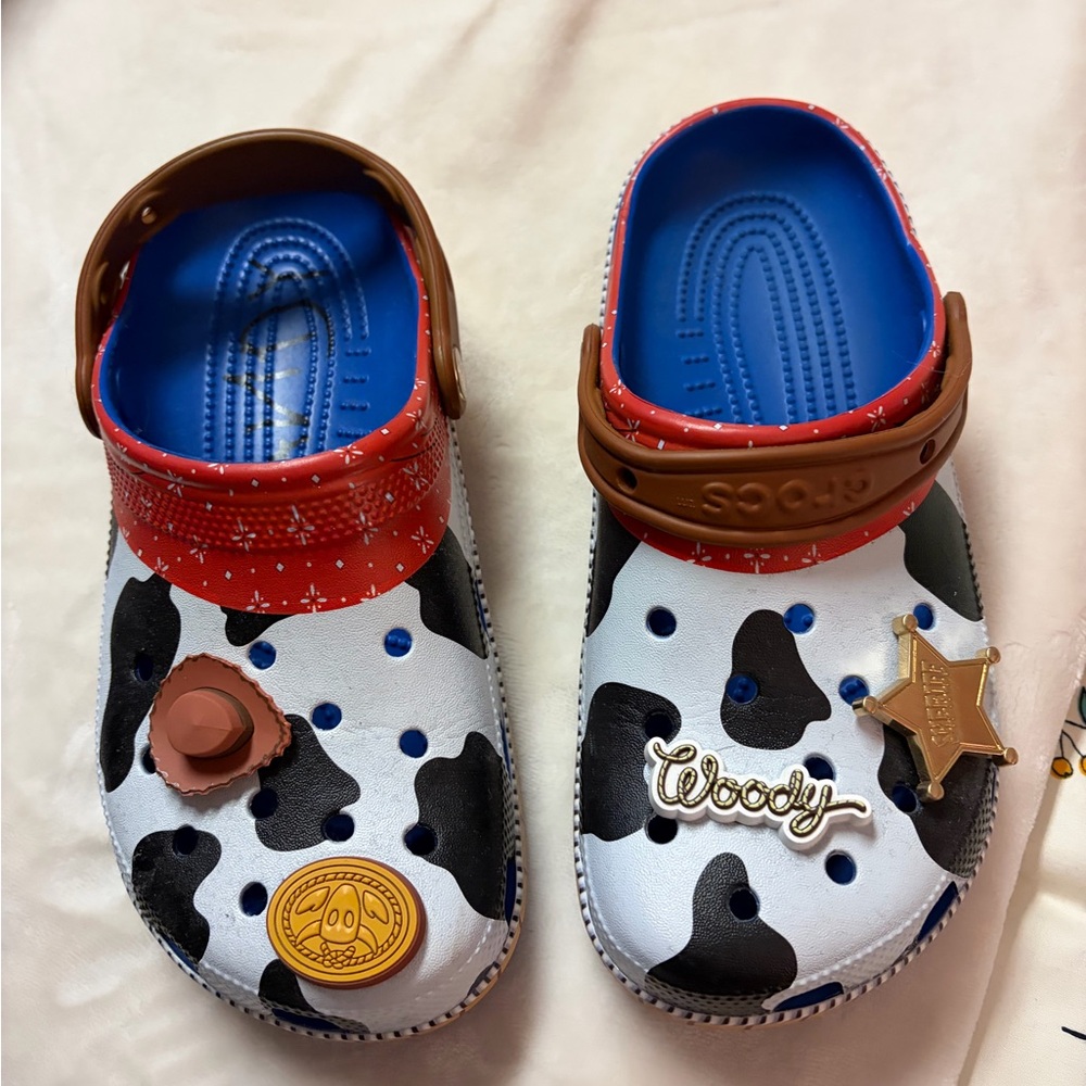 CROCS toy story “Woody”